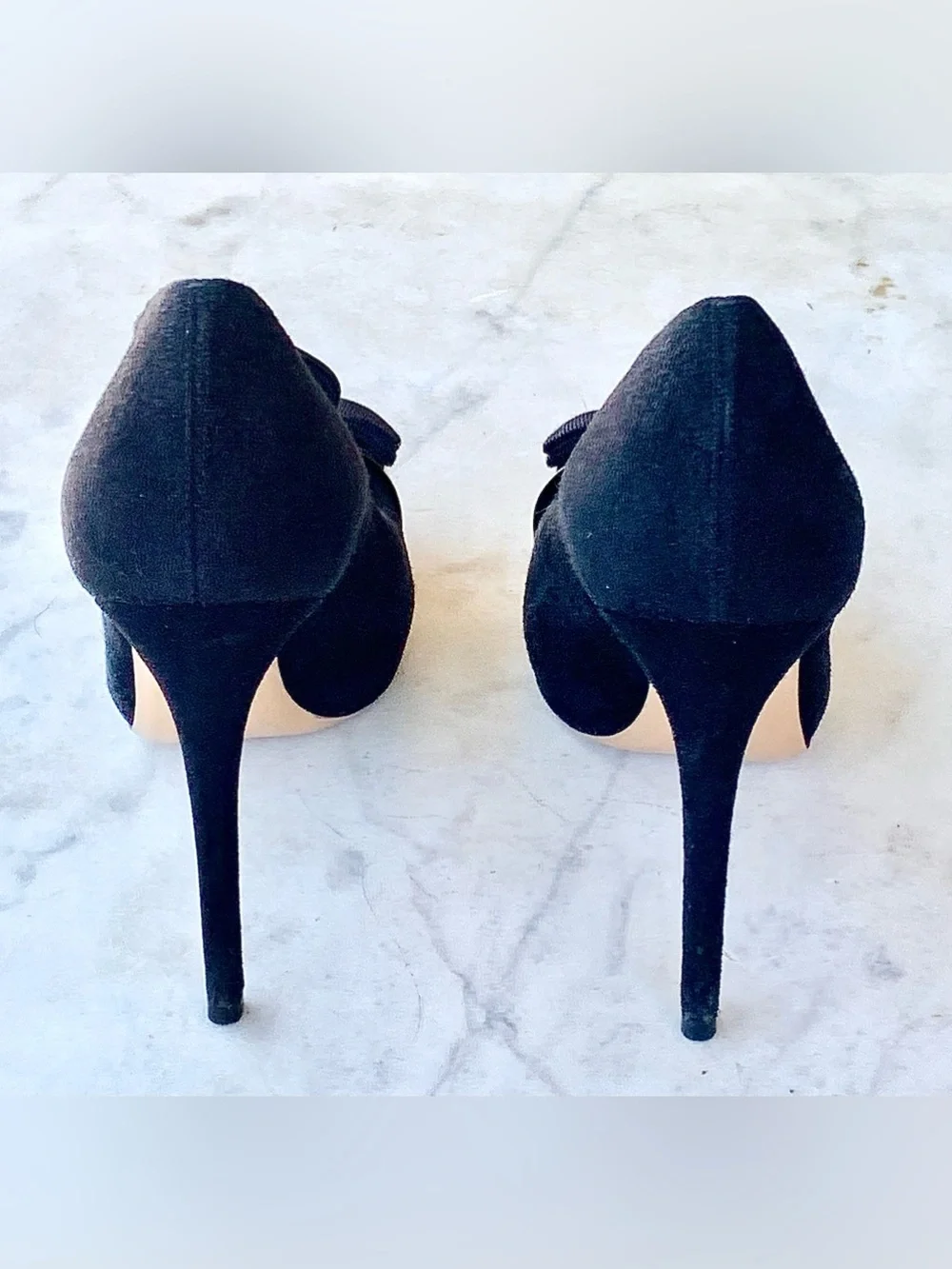 SALVATORE FERRAGAMO NOYAL META  Black Suede Pump BOOTIE GOLD Cap Toe SZ 8 1/2